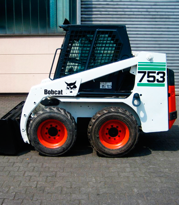 BOBCAT 753